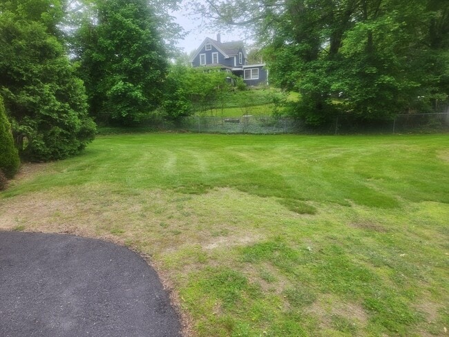 Building Photo - 135 Union St