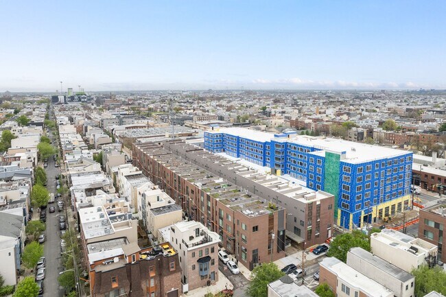 Building Photo - 2109 League St