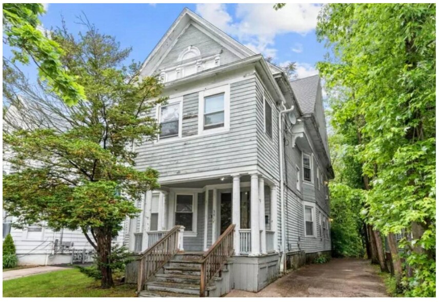 Primary Photo - 379 Winthrop Ave