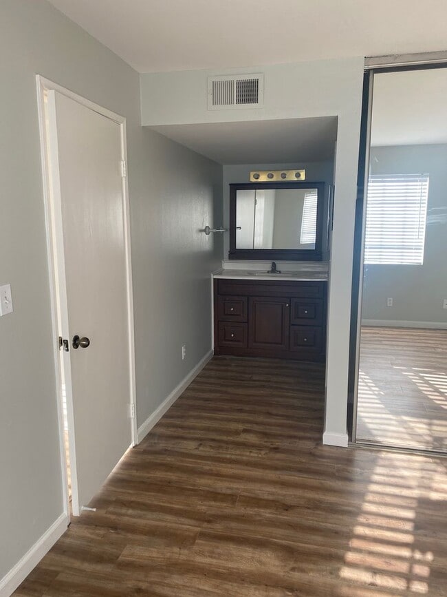 Building Photo - COMING SOON - Beautiful Condo in the Heart of Vibrant San Diego!