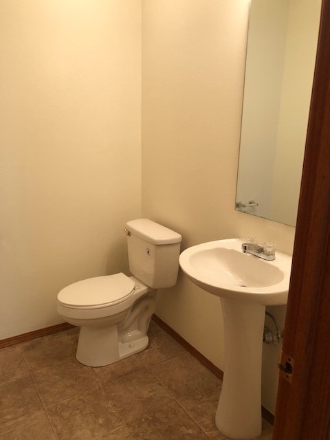 1/2 Bath - 2311 Connecticut Ave