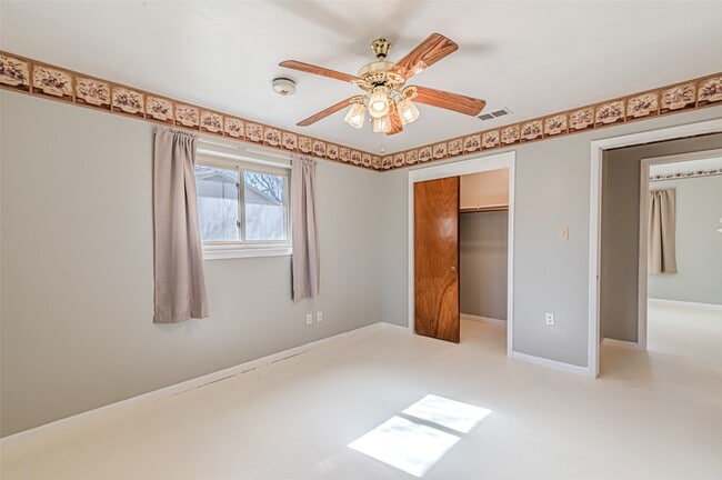 Building Photo - 1126 10th St