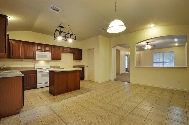 Building Photo - 1109 Fossil Cove