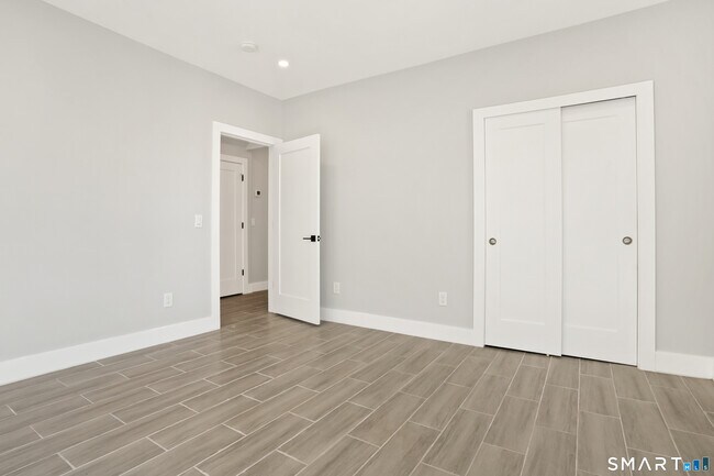 Building Photo - 173 Wellsville Ave