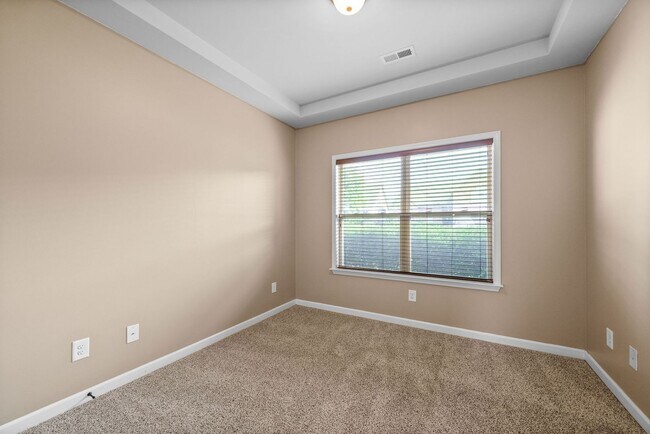 Building Photo - Three Bedroom in Fields of Northmeade!