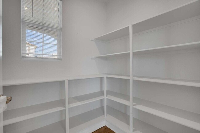 Building Photo - Modern 3-Bed, 3-Bath Vacaville Home Built ...