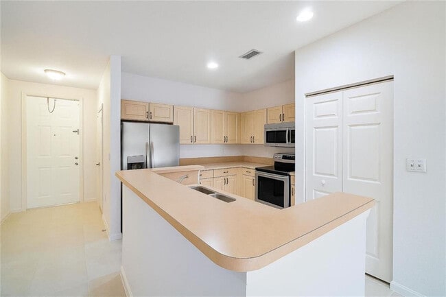 Building Photo - 6373 Landings Way