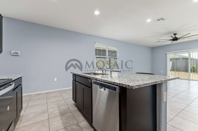 Building Photo - 35349 W San Alvarez Ave