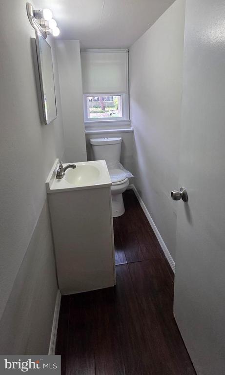 Building Photo - 5454 Burwood Ave