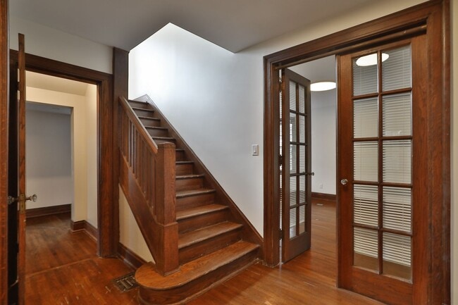 Building Photo - 2104 Iuka Ave