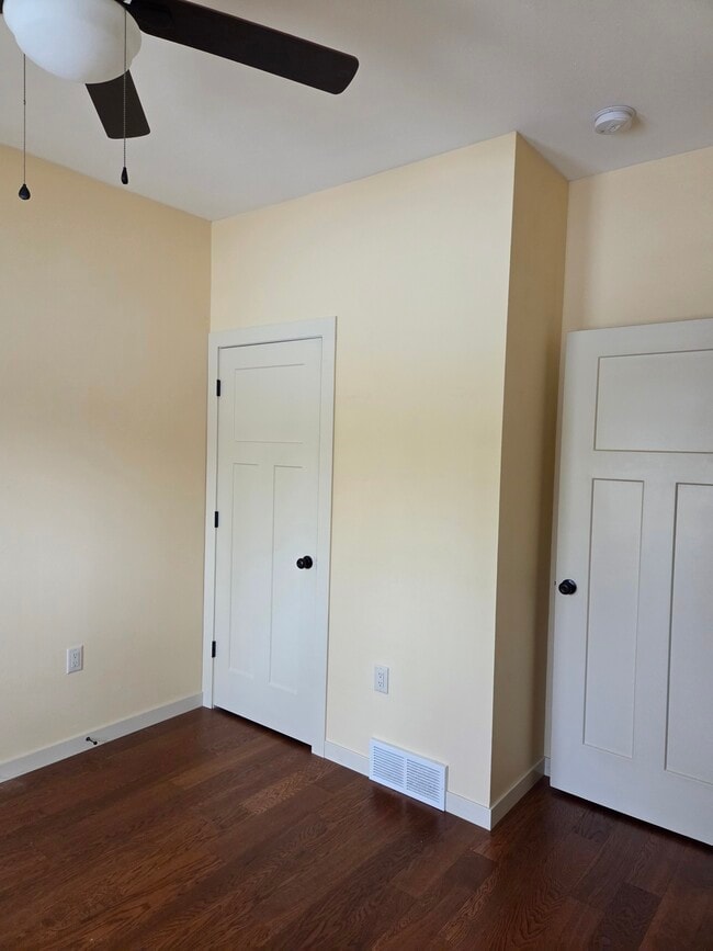 Building Photo - 6803 Von Kanel St