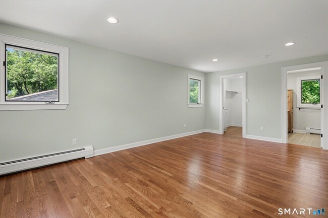 Building Photo - 145 Casmir Dr