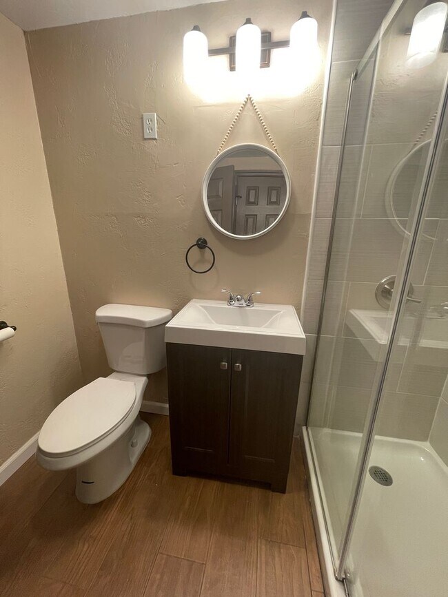 Building Photo - 1880 S Espina St