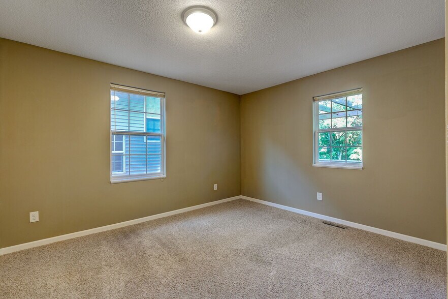 Building Photo - 3208 Pillsbury Avenue South