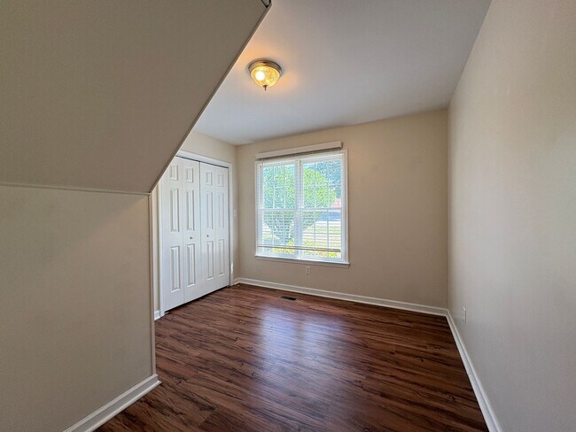 Building Photo - 3 Bedroom, 2 Bathroom House in Winston-Salem!