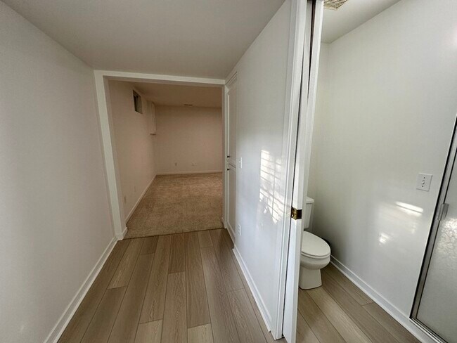 Building Photo - Grandville Condo 3 Bedroom and 2.5 Bathrooms
