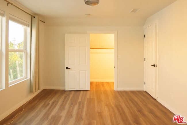 Building Photo - 3210 Manitou Ave