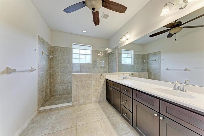 Building Photo - 8143 Miramar Way