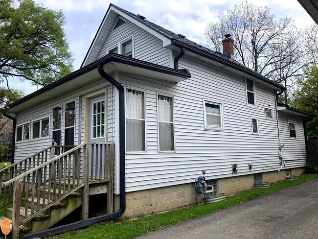 Building Photo - 1201 Brookside Ave