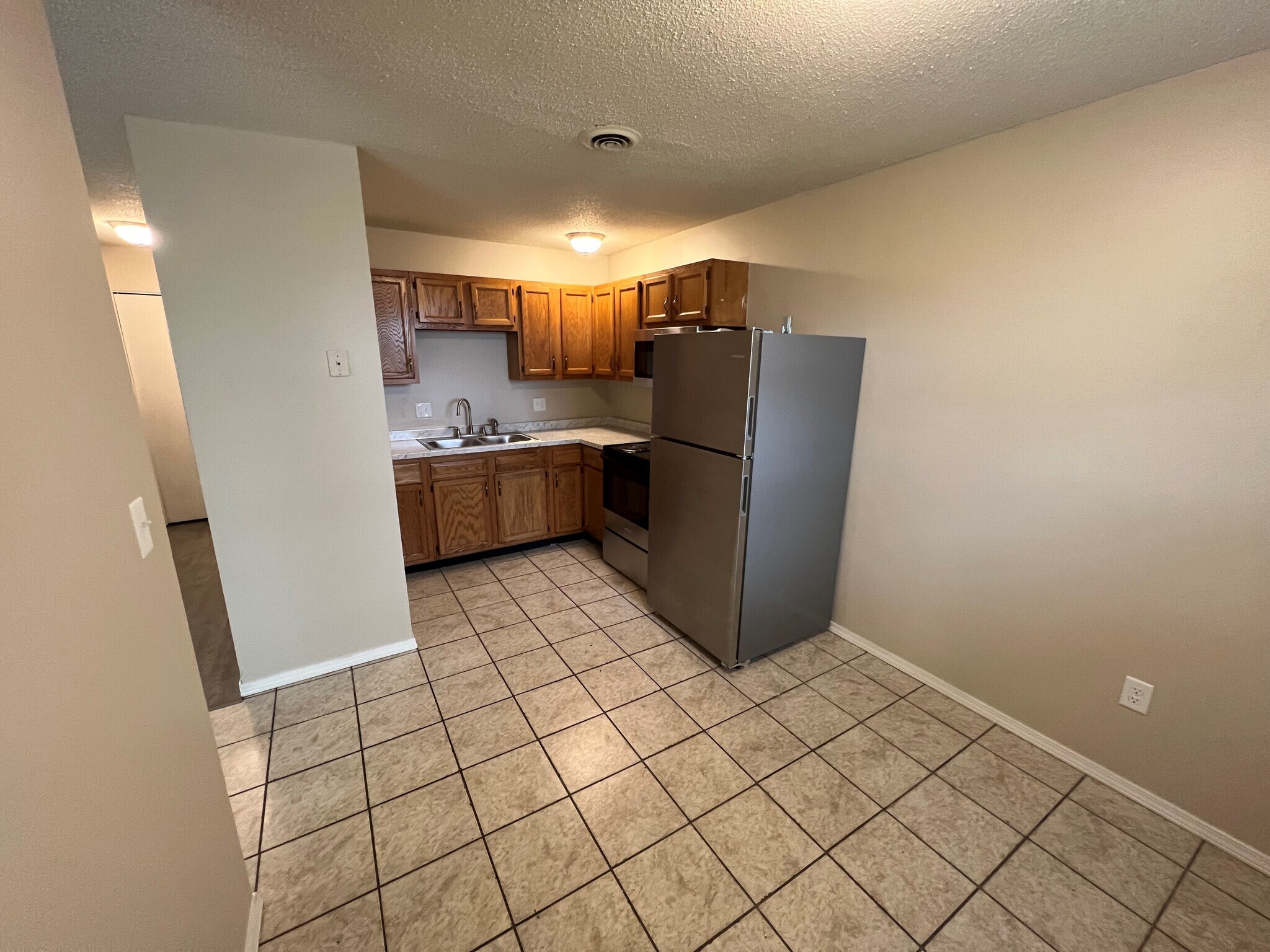 Building Photo - 2608 Dale Dr