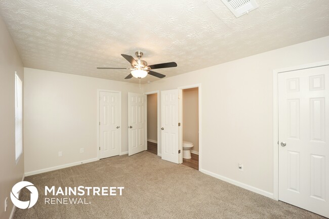 Building Photo - 1479 Steam Engine Way NE