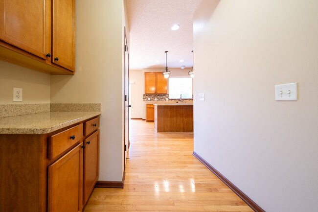 Building Photo - 16549 Dodd Ln