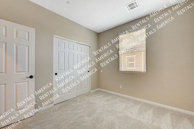 Building Photo - 4554 Cloudrest Peak St