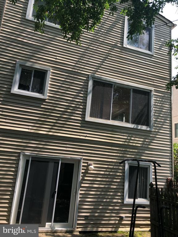 Building Photo - 9244 Jamison Ave