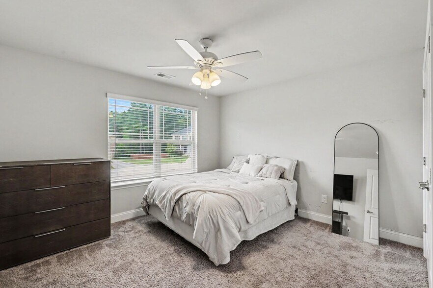 Building Photo - 837 Everleigh Ct