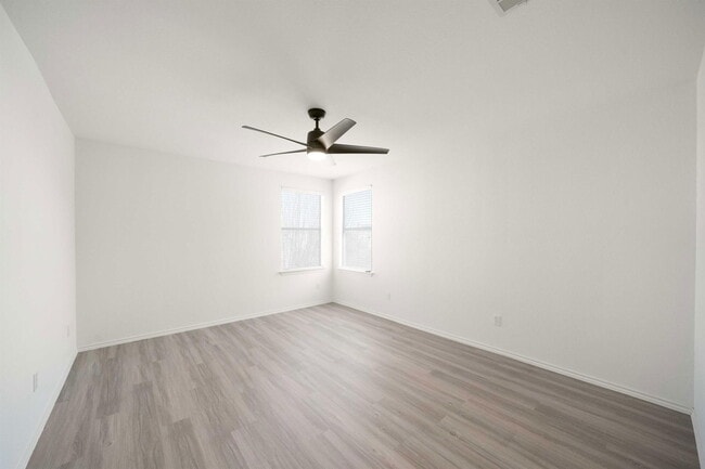 Building Photo - 1600 Big Thicket Dr