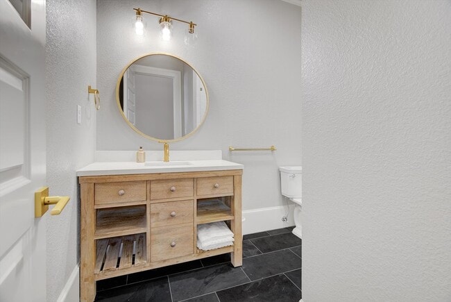 Building Photo - 2206 The Strand