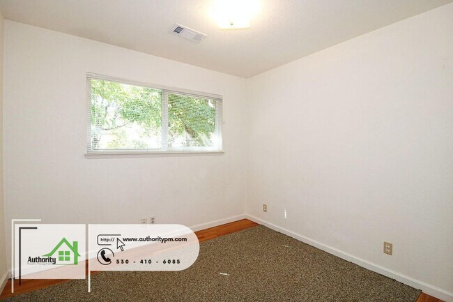 Building Photo - 1708 Regent Ave
