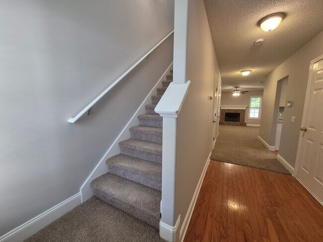Building Photo - Bright and Spacious 3BR/2.5BA Townhome in Prime Lawrenceville Location