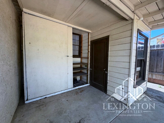 Building Photo - Beautifully Updated, Single-story, 3BD/1.5BA, Home near Tahoe Park!