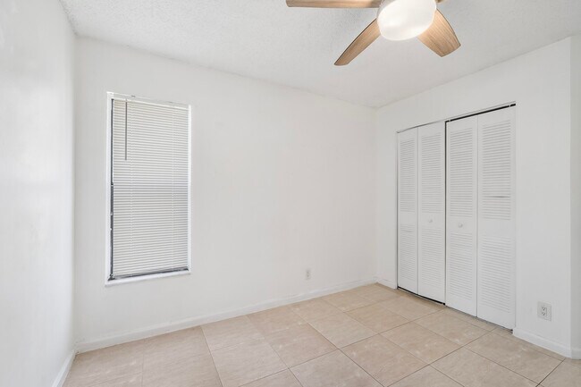 Building Photo - 3355 Jaywood Terrace