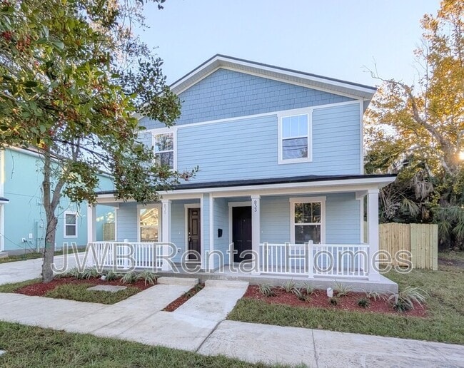 Building Photo - 833 Bridier St