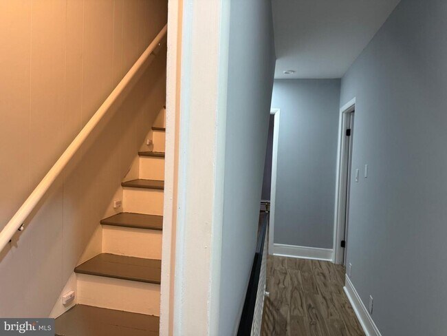 Building Photo - 129 Clearfield Ave