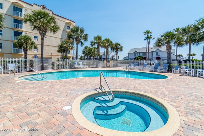 Building Photo - 1000 Ocean Park Ln