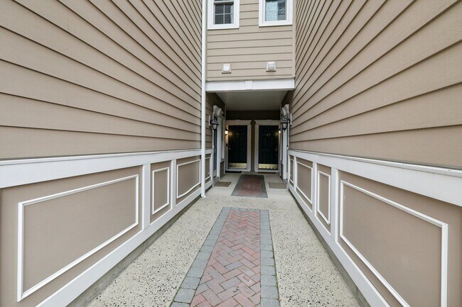 Building Photo - 66 Lydia Dr