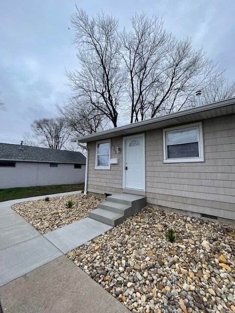 Building Photo - 123 6th St W