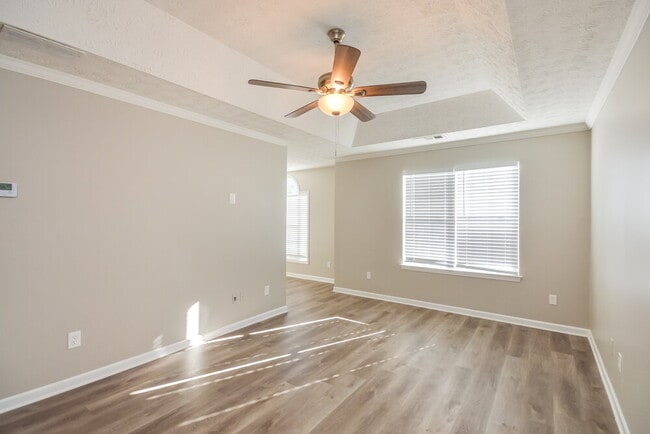 Building Photo - 5621 Winchester Pl