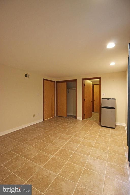 Building Photo - 6872 Melrose Dr