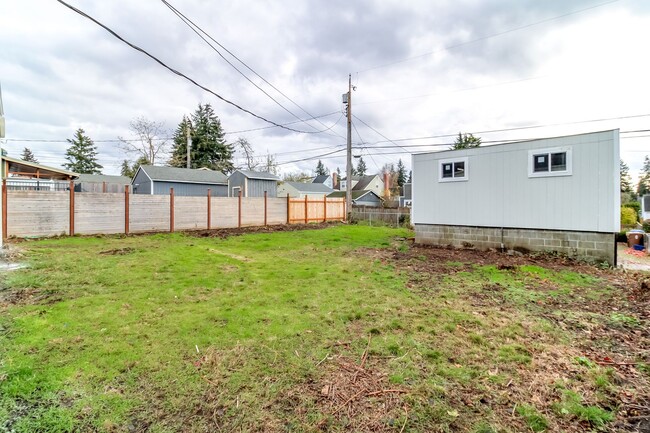 Building Photo - 5 Bedroom in the Heart of Tacoma