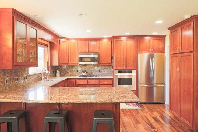 Building Photo - 6600 Guerneville Rd