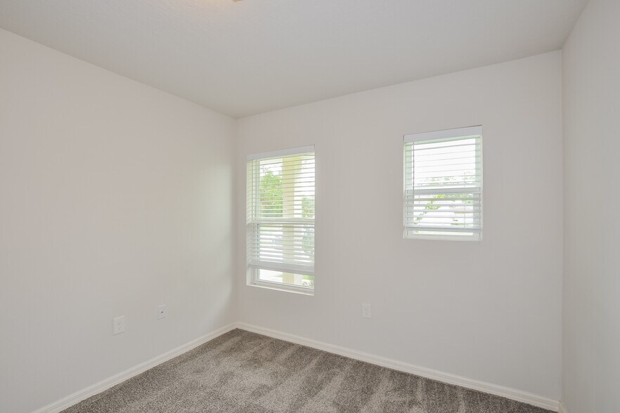 Building Photo - 23 Ryecliffe Dr