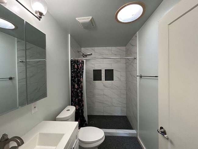 Building Photo - Charming 4 Bedroom, 2 Bath Home in Novato ...