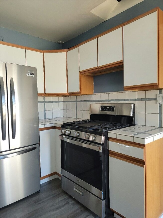 Building Photo - Renovated 2bd/1bth Single Family Home in R...