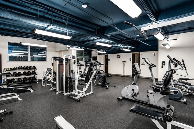 Building Photo - 3883 Turtle Creek Blvd