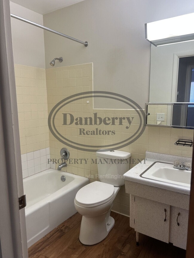 Building Photo - 3940 Jackman Rd