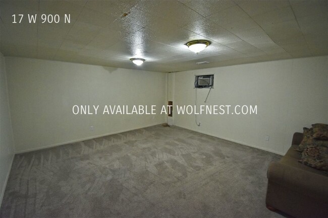 Building Photo - Lovely 4 Bed Orem Unit! No Deposit Option!